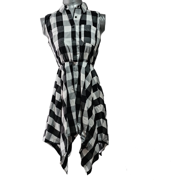 Liberty Love Dresses & Skirts - Liberty Love Sleeveless Black and White Check Dress with Asymmetrical Skirt Sz M